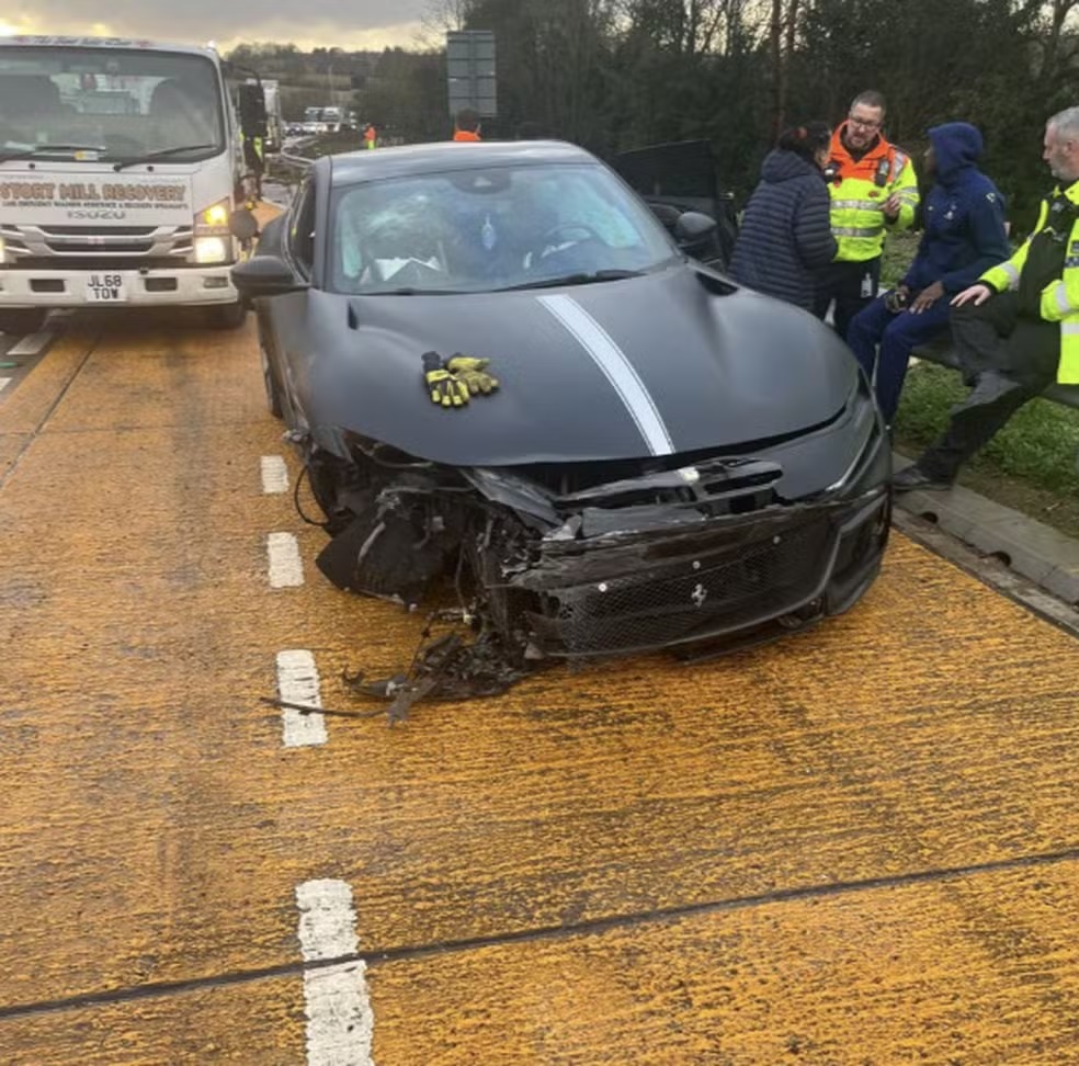 Kolo Muani e Odobert, jogadores do Tottenham, escaparam ilesos de acidente de carro