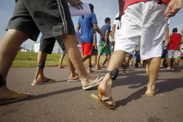 Quase 2 mil presos não retornam após saidinha de Natal 2025