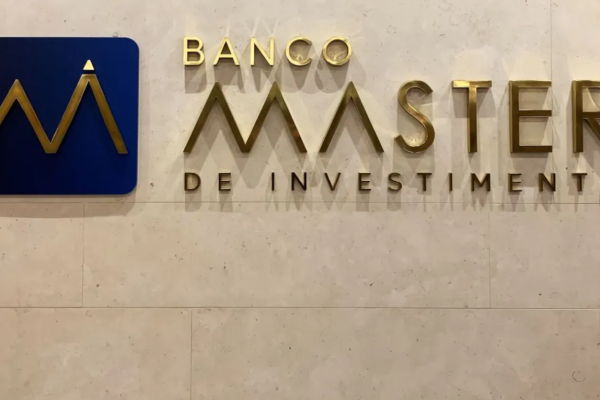 Desvios e o "risco sistêmico" do Banco Master ao setor financeiro, segundo a PF