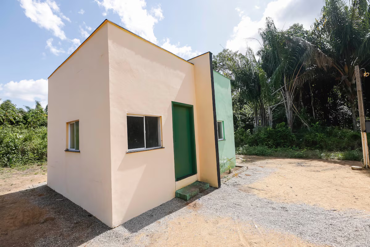 A única casa, de um total de 300 previstas, construída em Iracema (RR)