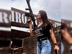 Jéssica Castro de Carvalho no centro de montagem