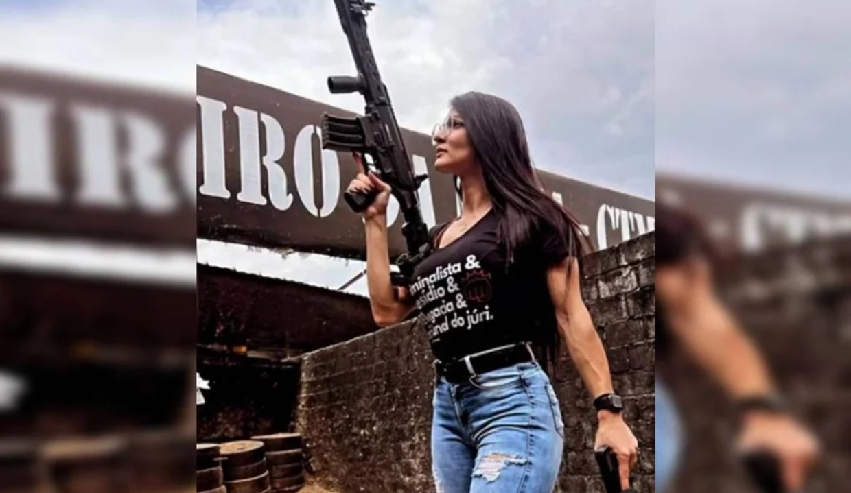 Jéssica Castro de Carvalho no centro de montagem
