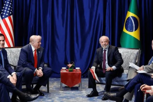 O presidente Luiz Inácio Lula da Silva e o presidente dos Estados Unidos, Donald Trump, em encontro anterior