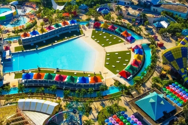 Salva-vidas que morreu no Wet'n Wild recebeu promoção pouco antes do acidente