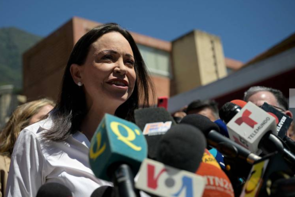 “Gratidão”: María Corina diz ter oferecido sua medalha do Nobel da Paz a Trump