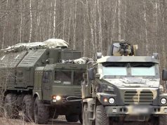 Orechnik em seu lançador móvel