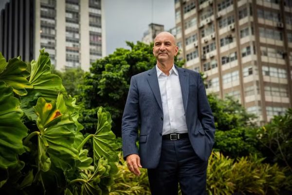 Quem é o operador financeiro ligado à liquidação da Reag, a fraudes, ao futebol e a investigações sobre o PCC