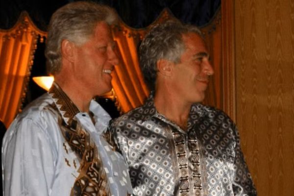 'Não vi nada, não fiz nada errado', diz Bill Clinton em depoimento sobre Jeffrey Epstein