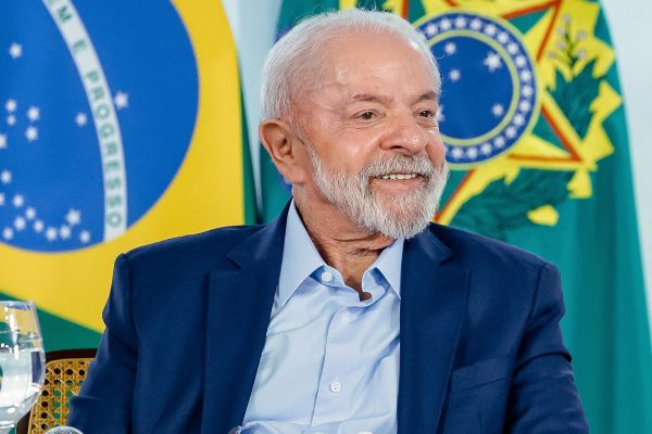 Como líderes partidários reagiram ao veto de Lula a supersalários