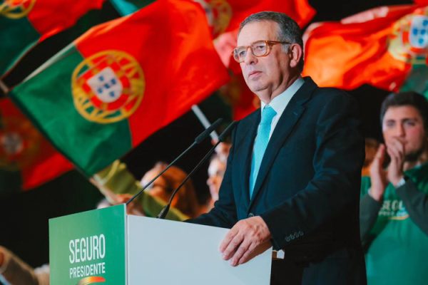 Socialista Seguro derrota extrema-direita e é o novo presidente de Portugal