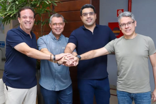 Senador Alessandro Vieira deixa chapa de governador após crise com líder do União Brasil