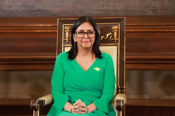 Delcy Rodríguez relata ligação de Trump e pede “respeito mútuo” entre Venezuela e EUA