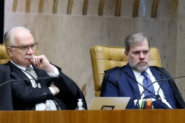 Fachin convoca reunião no STF sobre relação de Toffoli com o Master