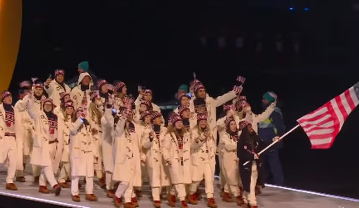 delegação dos Estados Unidos pela cerimônia de abertura dos Jogos Olímpicos de Inverno