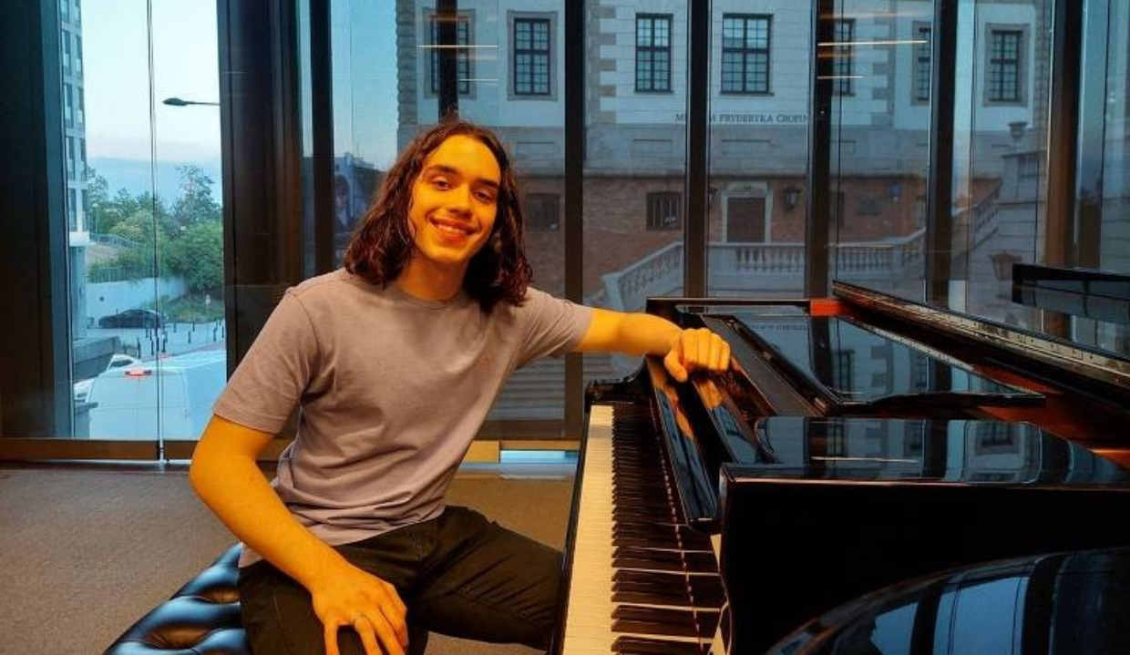 Paulo Arnaldo durante 12º Curso de Masterclasses para Jovens Pianistas no Instituto Chopin