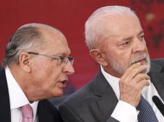 O vice-presidente da República, Geraldo Alckmin (PSB), e o presidente Lula (PT) conversando