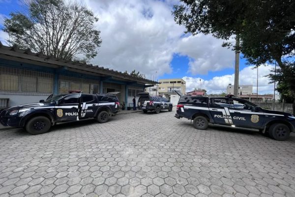 Corpo decapitado e carbonizado é encontrado em sítio em Guarapari