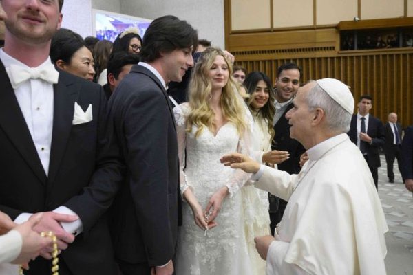 Influenciadores conservadores viram alvo de escândalo com traição, álcool e sexo