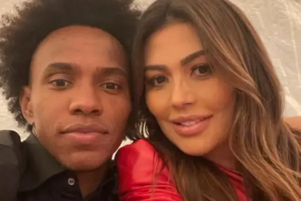 Esposa de Willian, do Grêmio, processa ex-empregada doméstica por dívida de R$ 4 mil