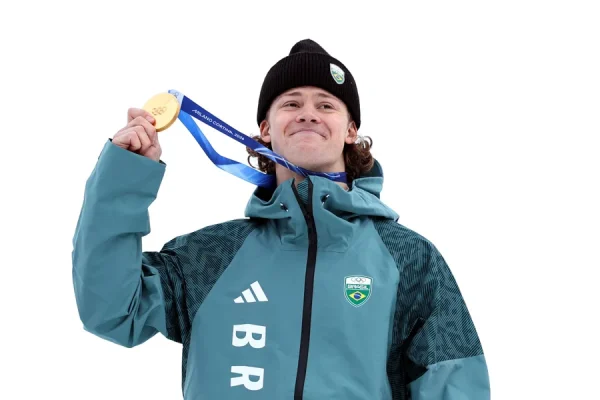Ouro de Lucas Pinheiro Braathen repercute na Noruega após vitória pelo Brasil