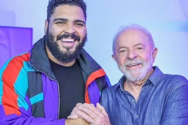 Saiba como Paulo Vieira recebeu o convite para representar Lula na Sapucaí