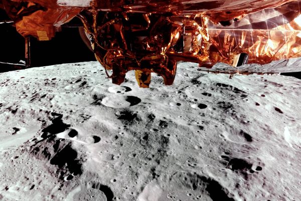 Trânsito na Lua? Nasa emite alerta para evitar colisões