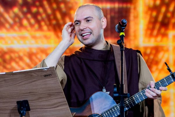 O megatemplo de R$ 22 milhões que o frei bolsonarista Gilson vai construir