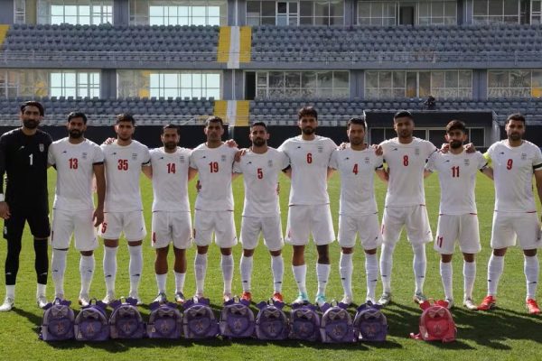 Irã homenageia 160 meninas mortas por Israel em amistoso contra a Nigéria