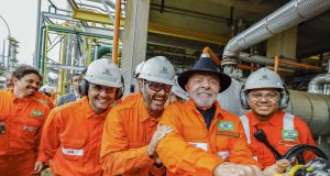 Presidente da República, Luiz Inácio Lula da Silva, durante visita às instalações da Regap, no Distrito Industrial Paulo Camilo Sul. Betim