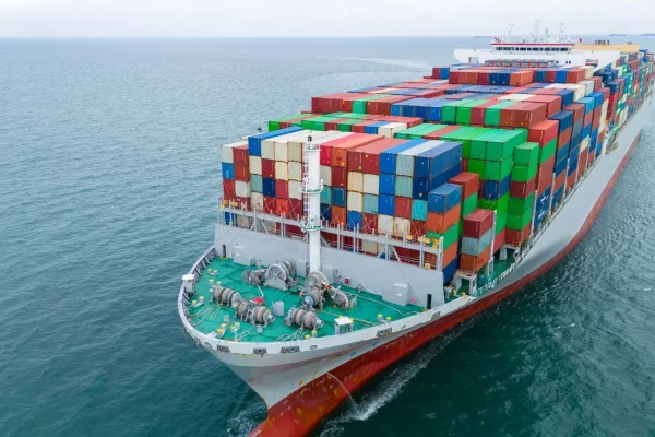 De remédios a bebidas: governo zera imposto de importação de quase mil produtos