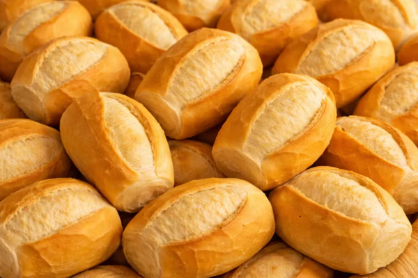 O segredo por trás da cidade que consome 20 milhões de pães franceses diariamente