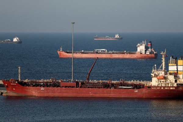 Guerra no Oriente Médio acelera alta do petróleo e intensifica a inflação global