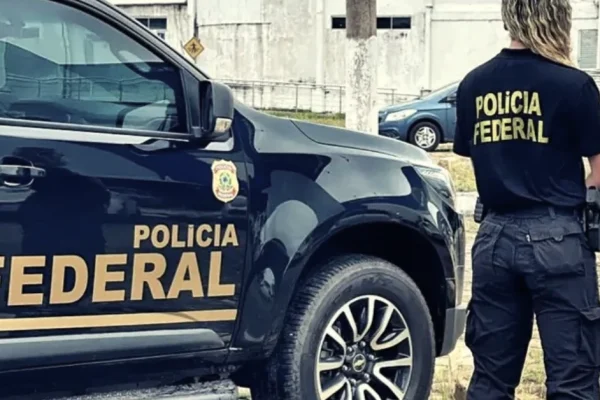 PF impede ataque planejado contra escola e prende suspeito