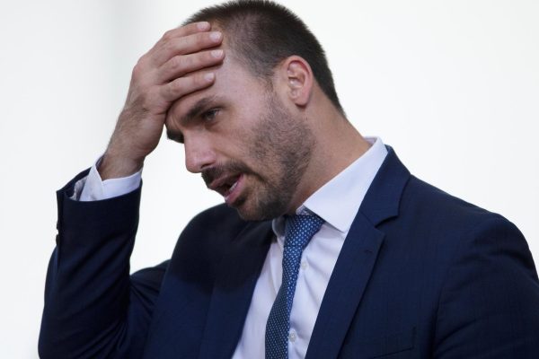 Moraes autoriza PF a usar provas contra Eduardo em investigação; entenda