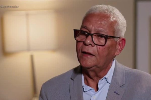 Estupro coletivo: advogado de vítima acusa pai de suspeito de chamá-lo de “vagabundo”