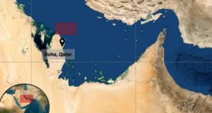 Sinalização do local onde petroleiro foi atingido