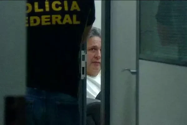 STF anula condenação de Garotinho e devolve processo à Justiça Eleitoral