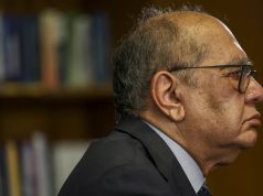 ministro Gilmar Mendes, do STF (Supremo Tribunal Federal), de perfil, em close, sério