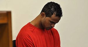 O ex-goleiro Bruno Fernandes das Dores de Souza, de cabeça baixa