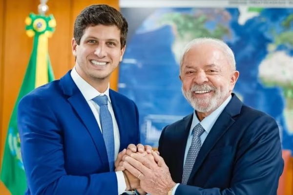 PT fecha apoio a João Campos e busca reeleição ao Senado em Pernambuco