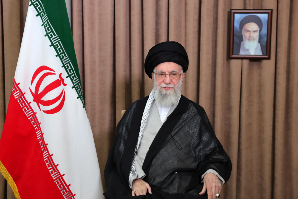 Irã programa funeral de três dias para Ali Khamenei em Teerã e enterro em cidade natal