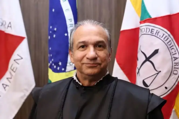 PGR denuncia por assédio desembargador que absolveu estuprador de menor