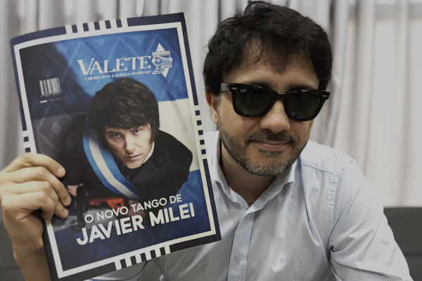 Renan Santos se compara a Milei e diz ser alternativa a Flávio Bolsonaro na extrema-direita