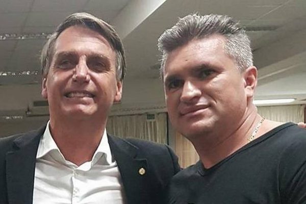 Ex-aliado de Bolsonaro acusa Flávio de "estratégia" de traição e cita morte de Bebbiano