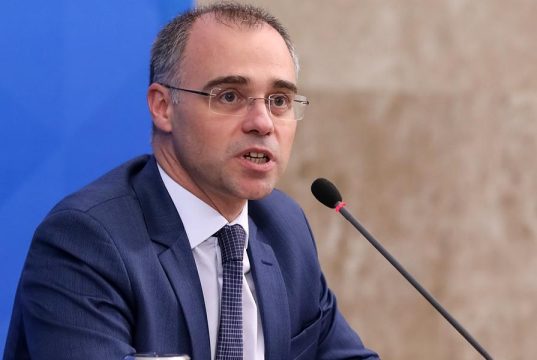 O ministro André Mendonça, do Supremo Tribunal Federal (STF), falando