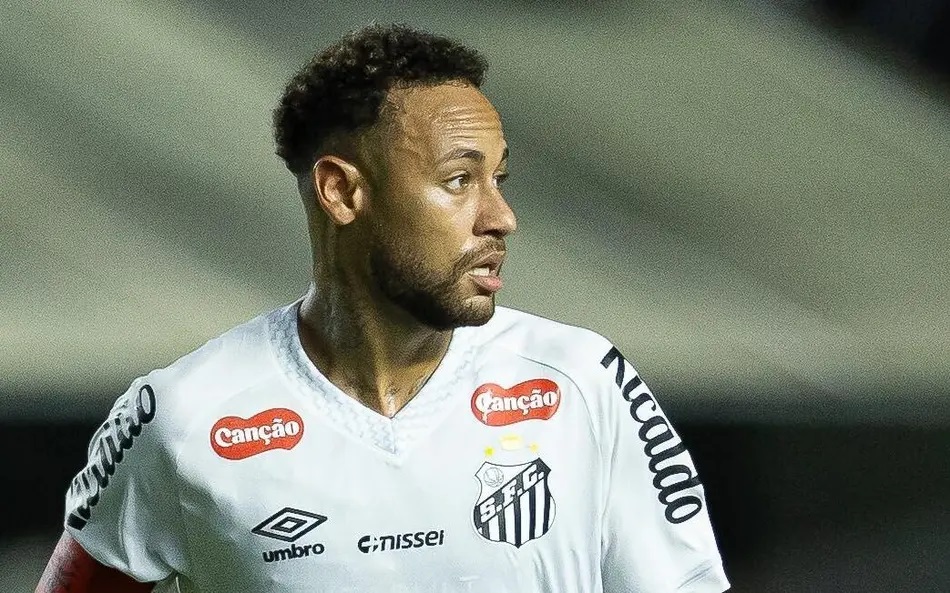 Neymar olhando para o lado com expressão de espanto