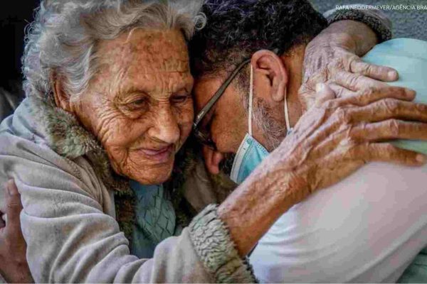 Governo Lula inicia projeto “Cuidado em Casa” para atendimento domiciliar a idosos