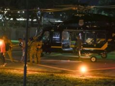 O dono do Banco Master, Daniel Vorcaro, ao deixar helicóptero