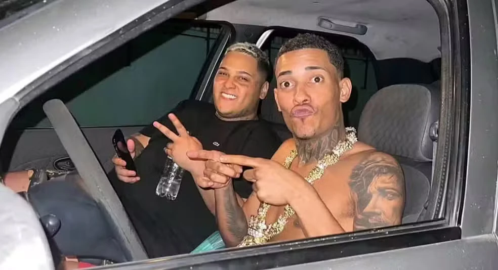 MC Ryan SP e MC Poze do Rodo foram levados para a prisão após operação da PF, além disso, dono da Choquei foi preso