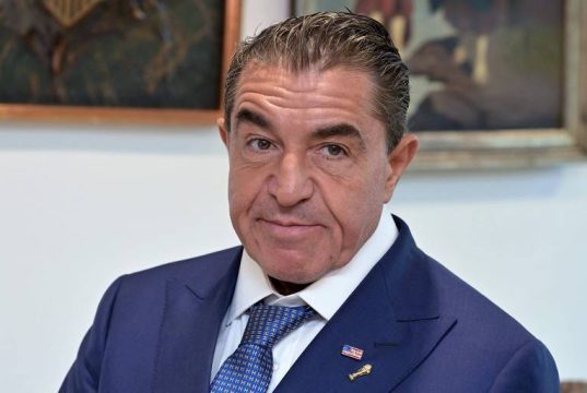 O conselheiro de Trump, Paolo Zampolli, chamou brasileiras de "putas" em entrevista